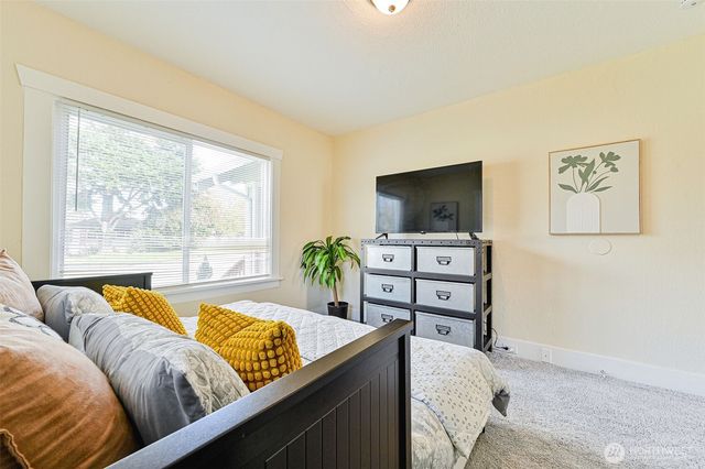 420 E 46th Street, Tacoma, WA 98404