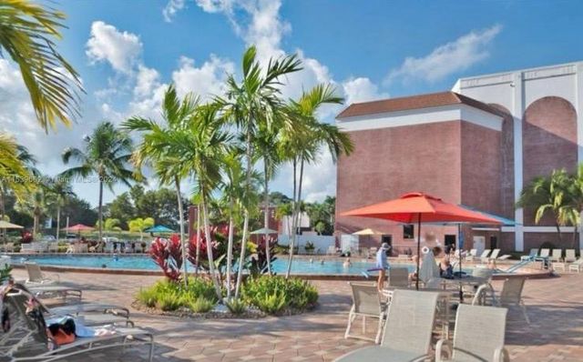 72 Westbury C 72, Deerfield Beach, FL 33442