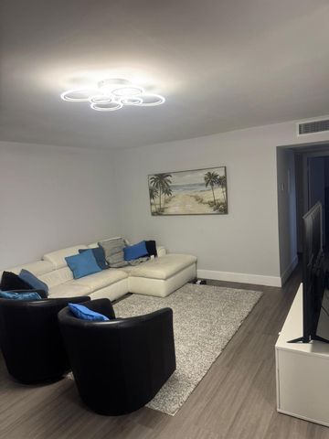 72 Westbury C 72, Deerfield Beach, FL 33442