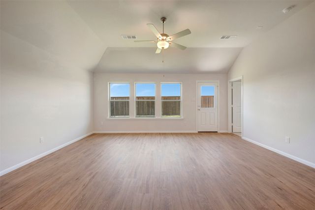 1020 Tarryhill Drive, Crowley, TX 76036