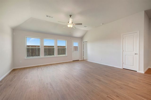 1020 Tarryhill Drive, Crowley, TX 76036