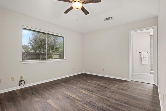 714 Regency Court, Friendswood, TX 77546