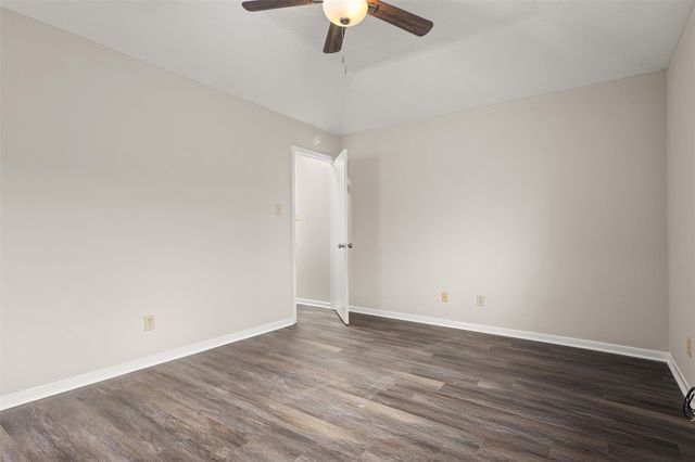 714 Regency Court, Friendswood, TX 77546
