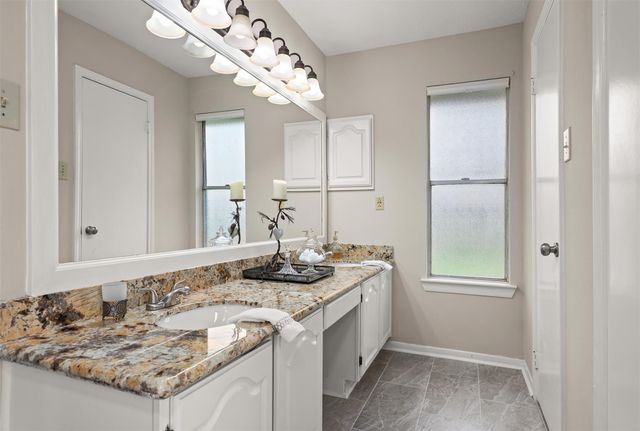 714 Regency Court, Friendswood, TX 77546