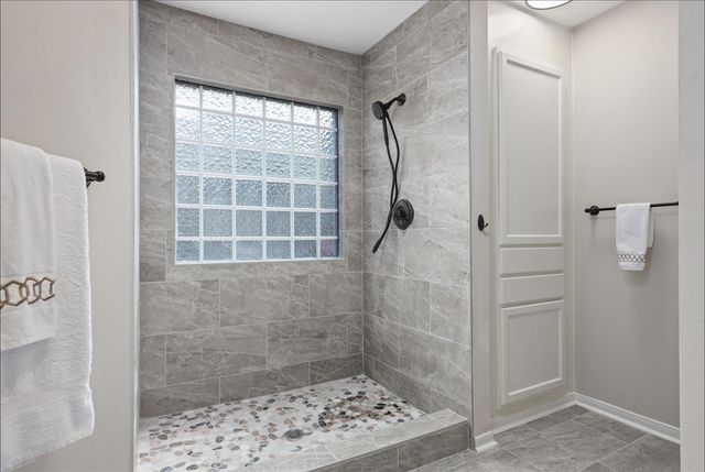 714 Regency Court, Friendswood, TX 77546
