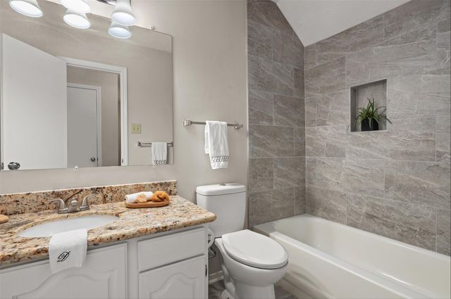 714 Regency Court, Friendswood, TX 77546