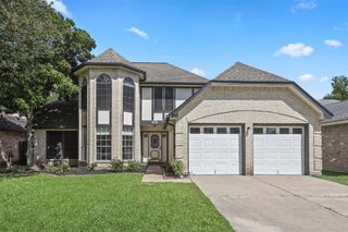 714 Regency Court, Friendswood, TX 77546