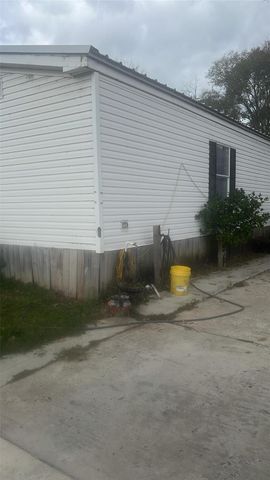 612 Elm Avenue, Crosby, TX 77532