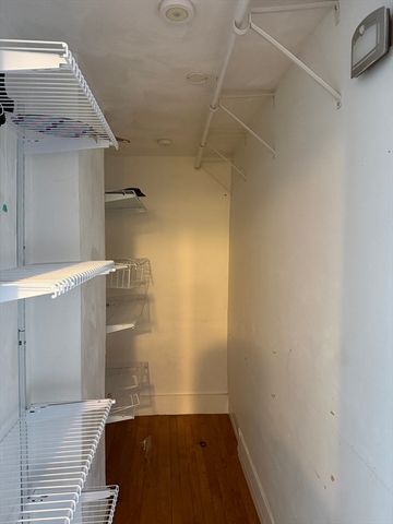 282 Water St 1, Quincy, MA 02169