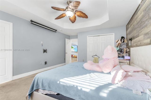 539 Summit Ave S, Lehigh Acres, FL 33974