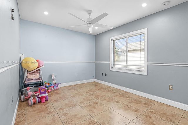 539 Summit Ave S, Lehigh Acres, FL 33974