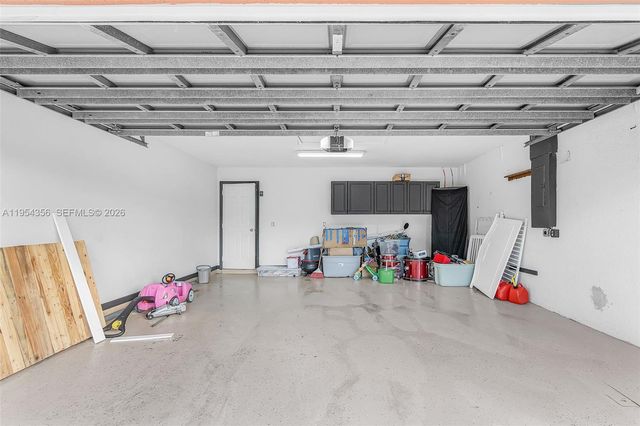 539 Summit Ave S, Lehigh Acres, FL 33974