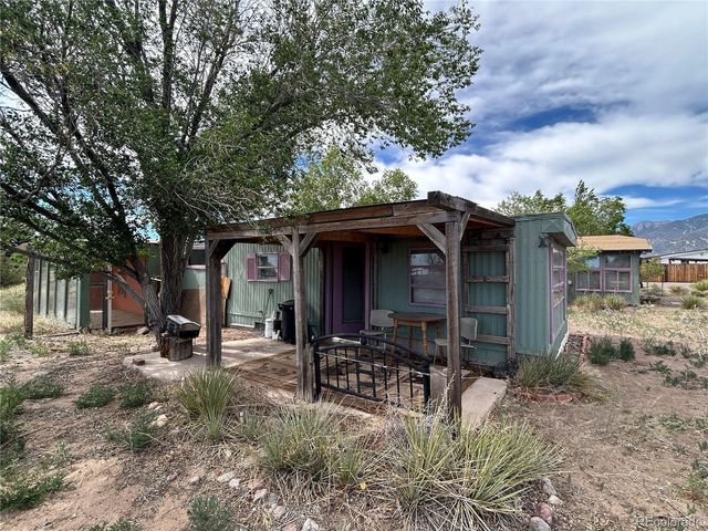 319 Palisade Ct, Crestone, CO 81131