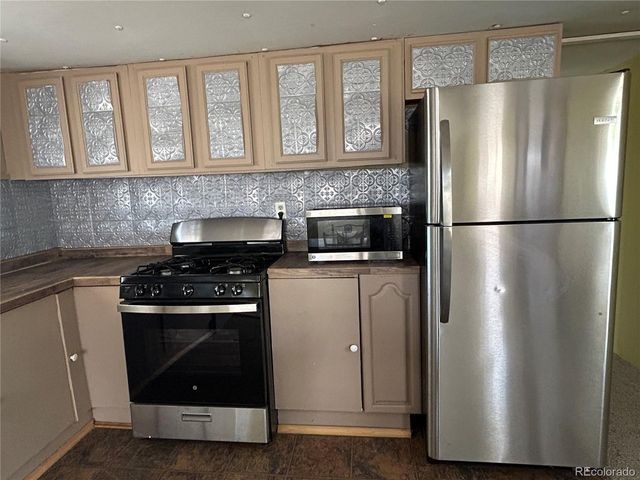 319 Palisade Ct, Crestone, CO 81131