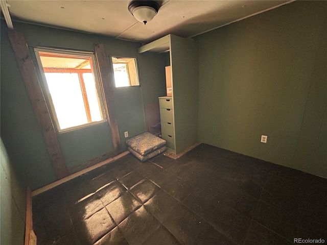 319 Palisade Ct, Crestone, CO 81131