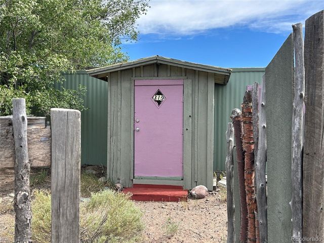 319 Palisade Ct, Crestone, CO 81131