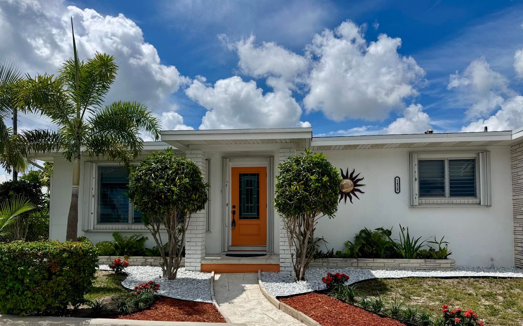 1428 N M Street, Lake Worth, FL 33460