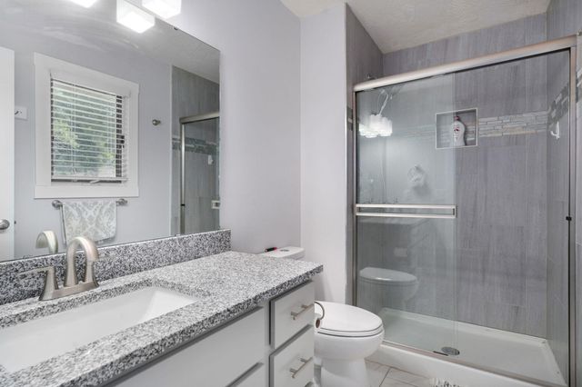 1037 W Lindberg Street, Springfield, MO 65807