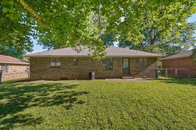 1037 W Lindberg Street, Springfield, MO 65807