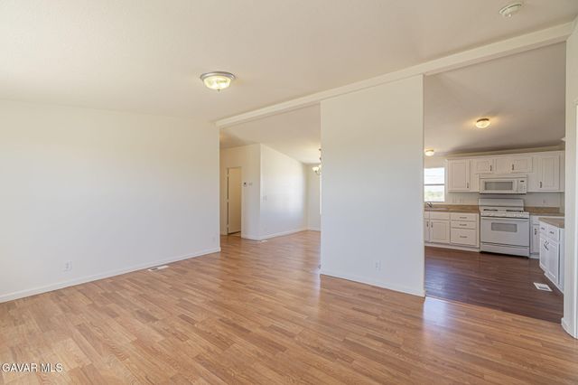 26321 Olanche Street, Mojave, CA 93501