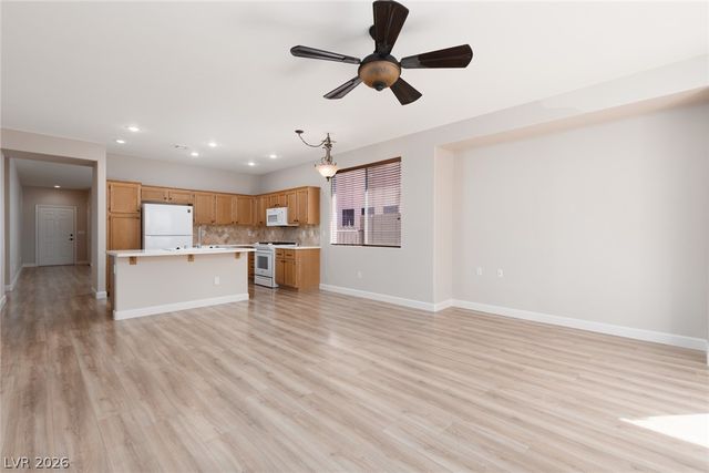 9425 Sparkling Waters Avenue, Las Vegas, NV 89129