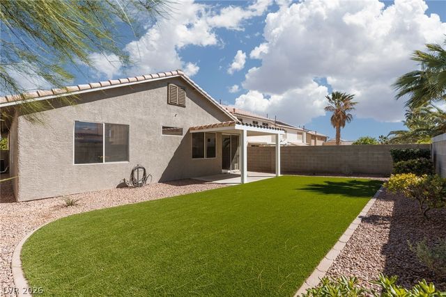 9425 Sparkling Waters Avenue, Las Vegas, NV 89129