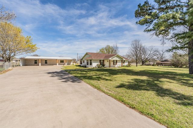 337 Travis Road, Decatur, TX 76234