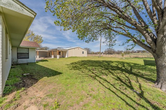 337 Travis Road, Decatur, TX 76234