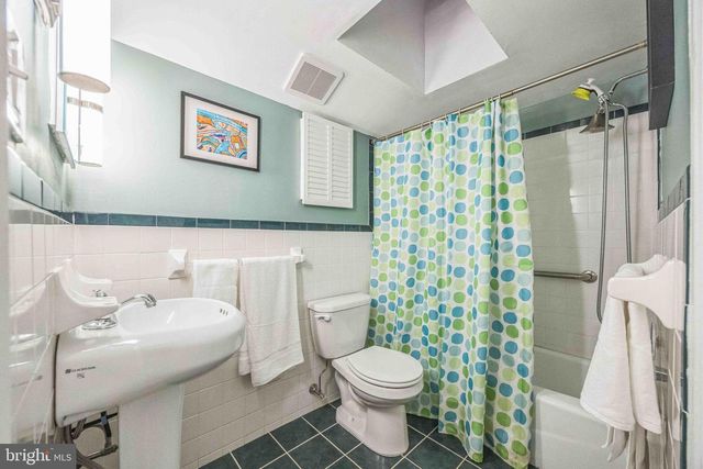 329 DICKINSON AVE, Swarthmore, PA 19081