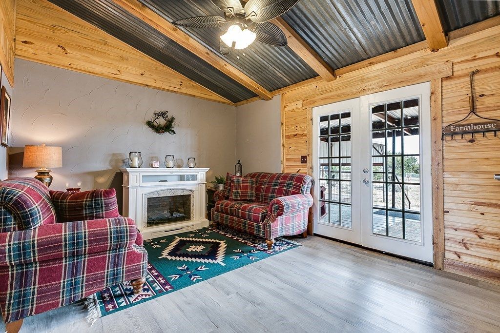 Image 34 of property listing at 10480 San Clemente Dr, Paint Rock, TX 76866