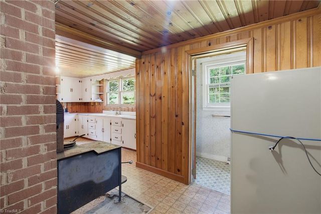 5650 Waller Road, Pfafftown, NC 27040