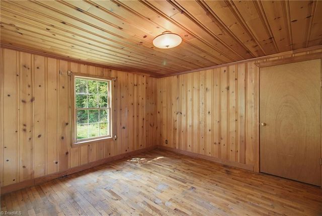 5650 Waller Road, Pfafftown, NC 27040