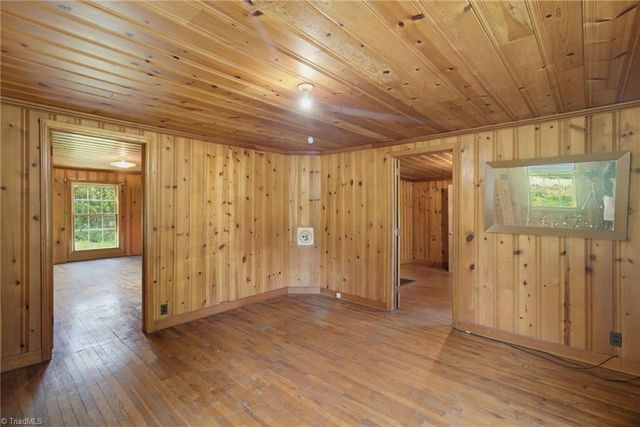 5650 Waller Road, Pfafftown, NC 27040
