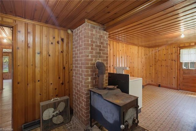 5650 Waller Road, Pfafftown, NC 27040