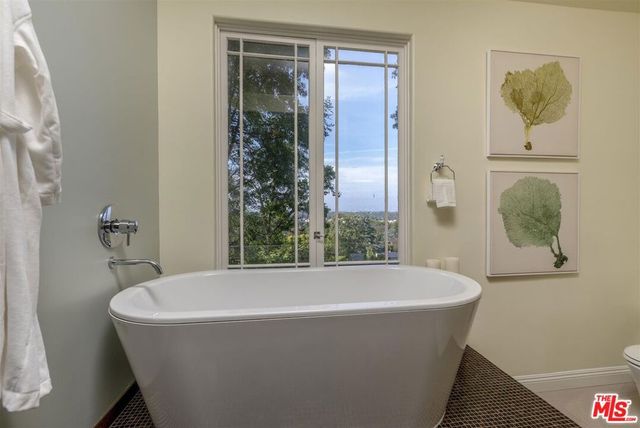 13480 Contour Drive, Sherman Oaks, CA 91423