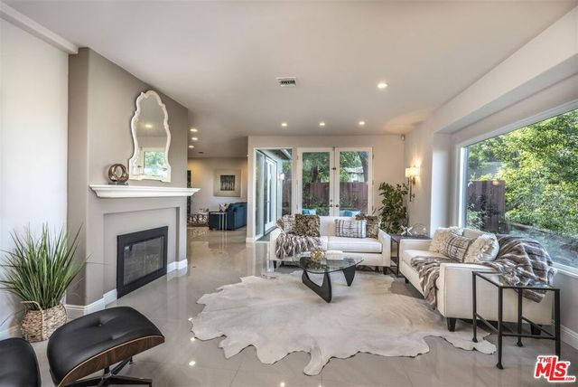 13480 Contour Drive, Sherman Oaks, CA 91423