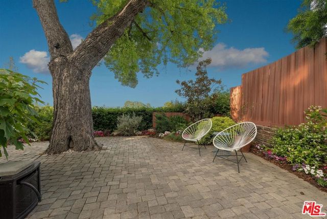 13480 Contour Drive, Sherman Oaks, CA 91423