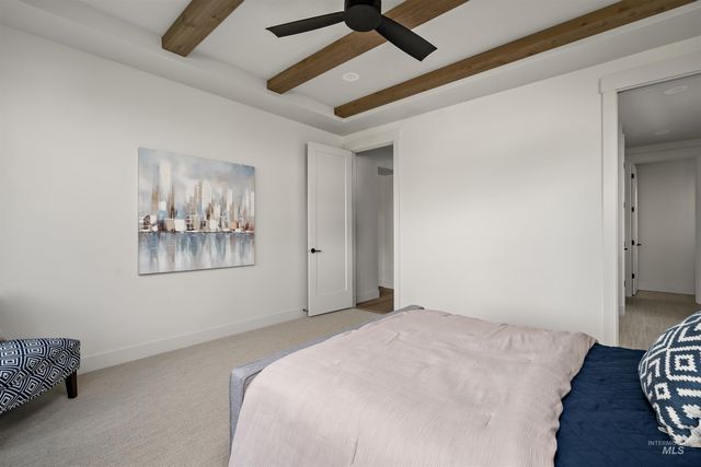 880 E Crescendo St, Meridian, ID 83642