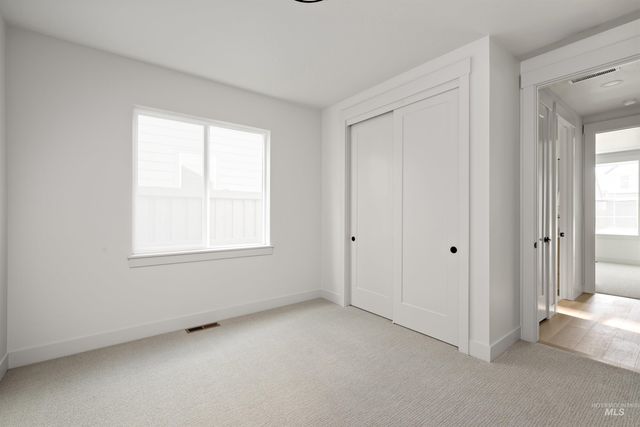 880 E Crescendo St, Meridian, ID 83642