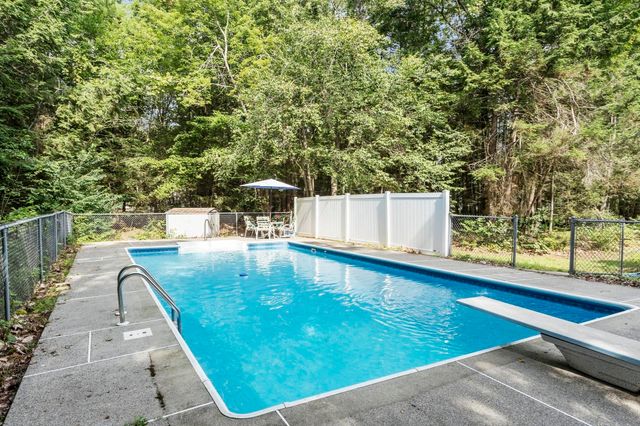 99 Baptist Common Rd, Templeton, MA 01468
