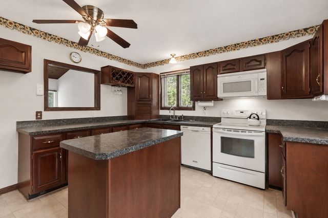 99 Baptist Common Rd, Templeton, MA 01468