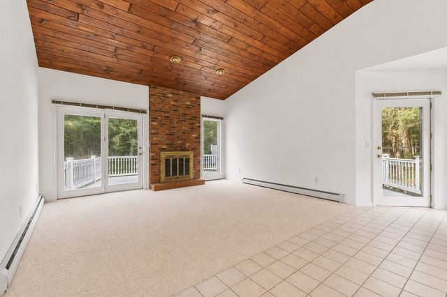 99 Baptist Common Rd, Templeton, MA 01468