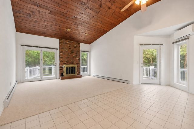 99 Baptist Common Rd, Templeton, MA 01468