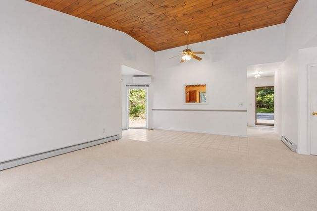 99 Baptist Common Rd, Templeton, MA 01468
