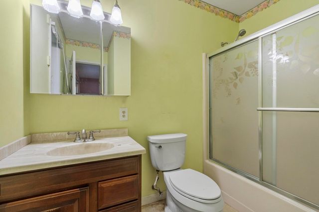 99 Baptist Common Rd, Templeton, MA 01468