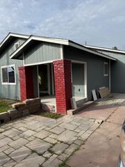1111 Pinchot St, Stockton, CA 95205