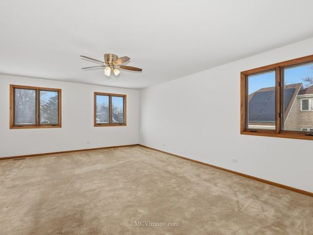 729 N 8th Avenue, Addison, IL 60101