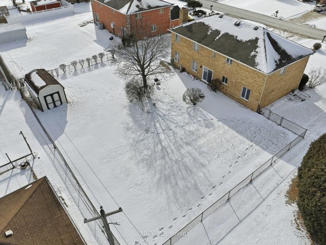 729 N 8th Avenue, Addison, IL 60101