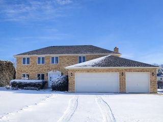 729 N 8th Avenue, Addison, IL 60101