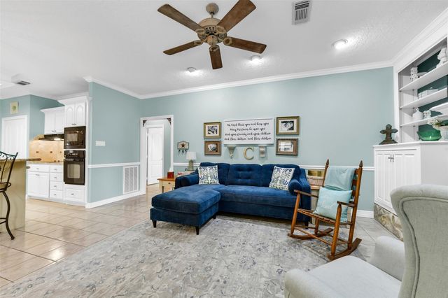 2810 Swallow Lane, Texas City, TX 77590